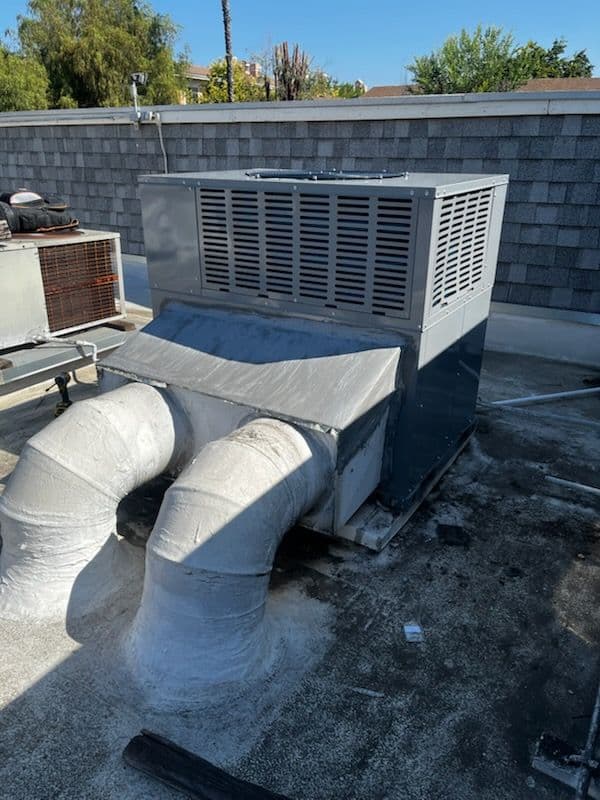 Gallery photos for Enhanced Rooftop HVAC Installation Boosts Efficiency: Image #1